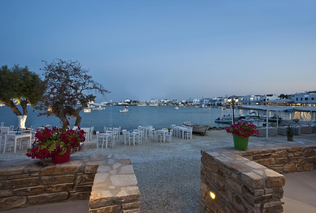 Sunday Hotel Antiparos Town エクステリア 写真